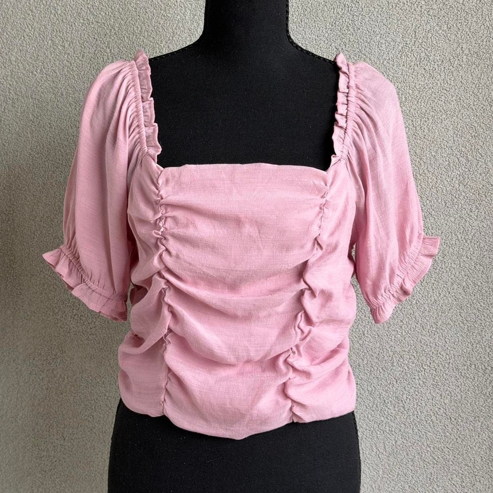 Pink Square Neck top! Super cute on!  Size L